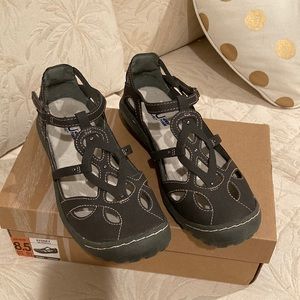JBU by Jambu closed toe sandals, flats    Charcoal/Grey.  Size 8.5
